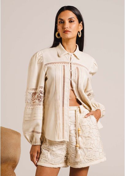 Camisa-em-Linho-e-Guipir-com-Pregas-Frontais-Artemis-CRU-028-05120-GG