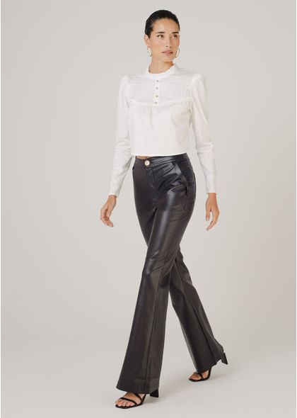 Calca-Semi-Flare-em-Poliuretano-com-Detalhes-no-Bolso-Moscow-PRETO-002-04958-G