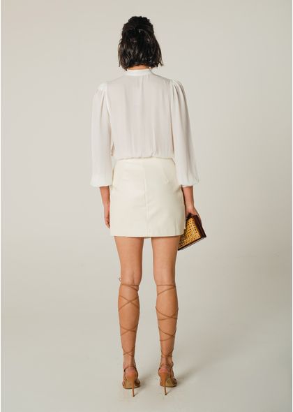 Vestido Curto em Chiffon e Poliuretano Off White