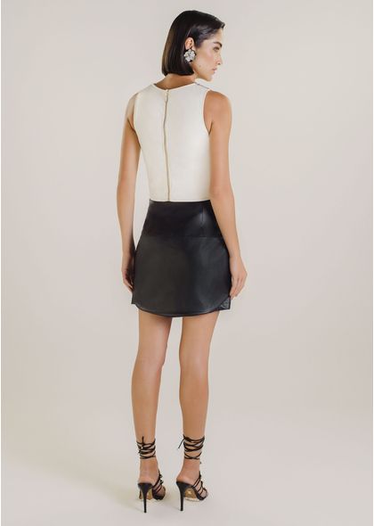 Shorts-Saia-Mia-em-Poliuretano-com-Detalhes-Pespontados-PRETO-002-05156-G