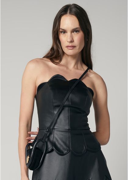 Blusa-Peplum-em-Poliuretano-com-Detalhe-de-Ondas-Georgina-PRETO-002-05230-PP