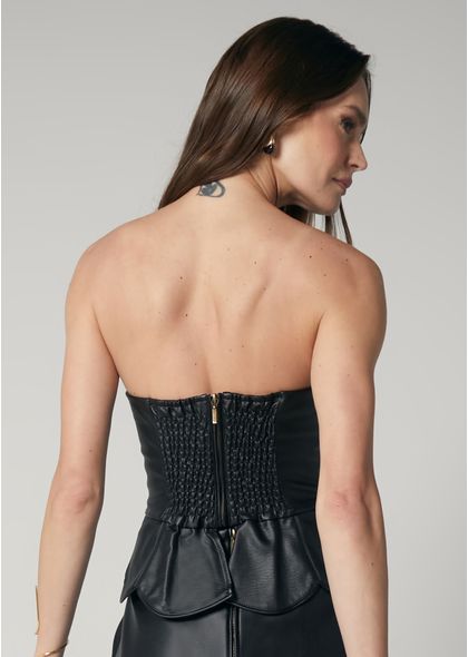 Blusa-Peplum-em-Poliuretano-com-Detalhe-de-Ondas-Georgina-PRETO-002-05230-PP