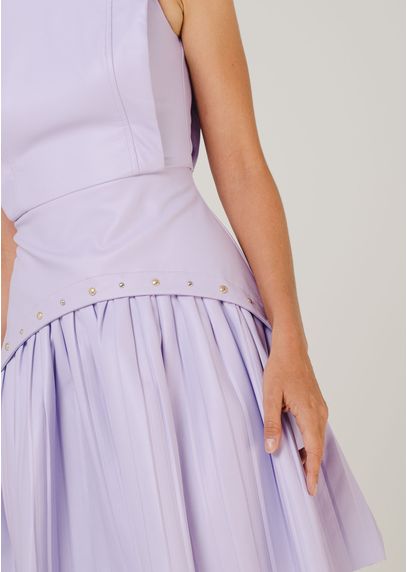 Vestido-Curto-em-Poliuretano-com-Taxas-e-Detalhe-Plissado-Grace-LILAS-017-05162-GG