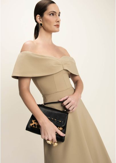 Vestido-Midi-em-Sarja-Estruturada-Ombro-a-Ombro-Paloma-BEGE-003-05403-P