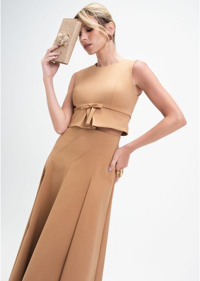 Conjunto-Saia-Midi-e-Cropped-em-Sarja-Estruturada-Angelica-CARAMELO-030-05415-M