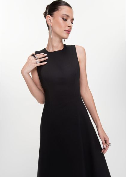 Vestido-Midi-em-Sarja-Estruturada-Trancado-nas-Costas-Guisela-PRETO-002-05412-P