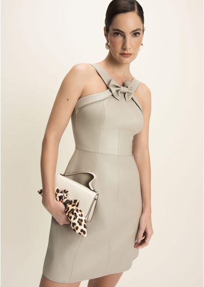 Vestido-Curto-em-Poliuretano-Frente-Unica-com-Laco-Joyane-BEGE-003-05393-PP