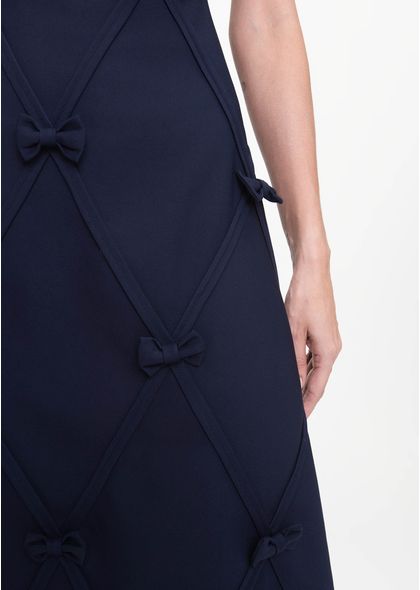 Vestido-Midi-em-Sarja-Estruturada-com-Lacos-Bordados-Mizaela-MARINHO-036-05446-PP