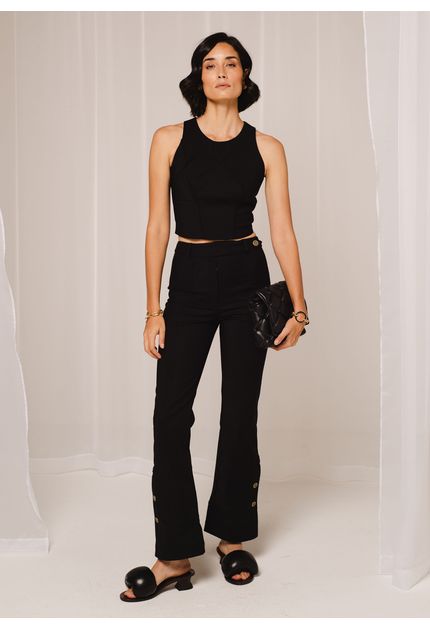 Calca-Semi-Flare-em-Sarja-Estruturada-Martina-PRETO-002-04966-PP
