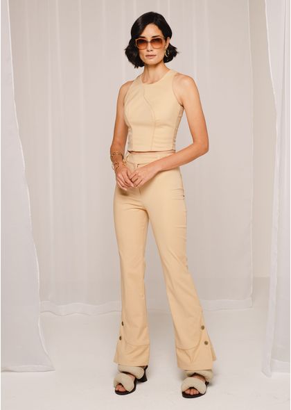 Calca-Semi-Flare-em-Sarja-Estruturada-Martina-BEGE-003-04966-P