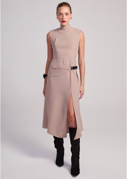 Vestido-Midi-em-Alfaiataria-Assimetrico-com-Fenda-Cyrena-KAKI-068-05287-PP