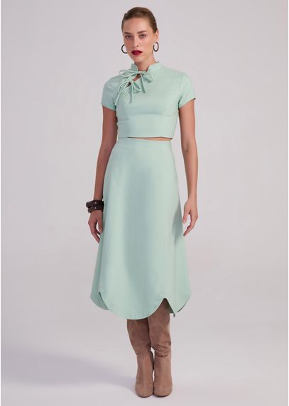 Conjunto-Cropped-e-Saia-Midi-em-Sarja-Estruturada-Yumi-VERDE-004-05440-PP