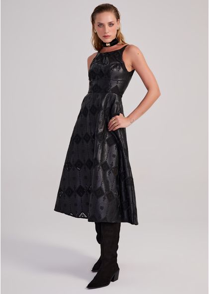 Vestido-Midi-em-Poliuretano-Bordado-com-Recorte-Princesa-Carla-PRETO-002-05202-PP