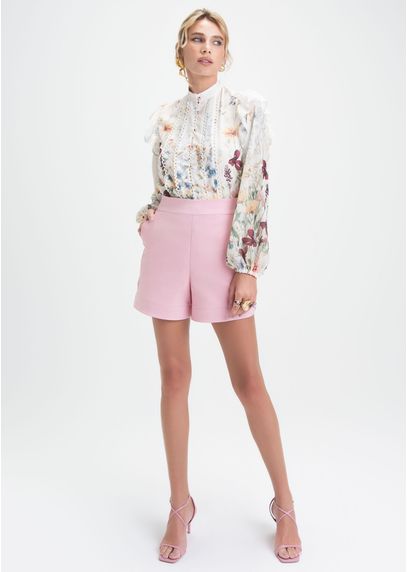 Shorts-em-Sarja-Estruturada-com-Bolso-Nuvem-Paulina-ROSA-010-05537-PP