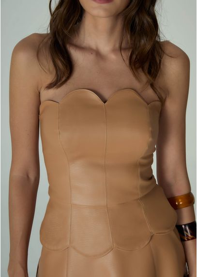 Blusa-Peplum-em-Poliuretano-com-Detalhe-de-Ondas-Yoko-BEGE-003-05451-PP