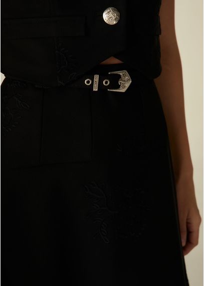 Saia-Midi-em-Sarja-Estruturada-Pespontada-com-Cinto-Melani-PRETO-002-05493-PP