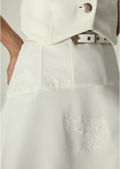 Saia-Midi-em-Sarja-Estruturada-Pespontada-com-Cinto-Melani-OFF-WHITE-008-05493-PP