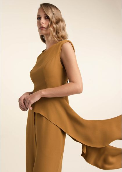 Blusa-Peplum-em-Alfaiataria-com-Calda-Cascata-Clarisse-MARROM-015-05541-P