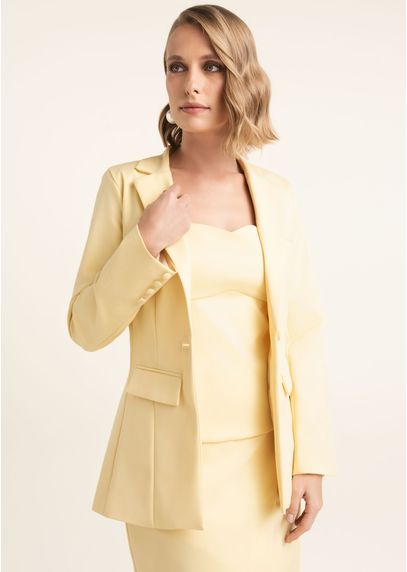 Blazer-em-Sarja-Estruturada-com-Botoes-Forrados-Manu-AMARELO-014-05504-P