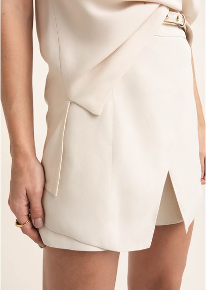 Shorts-Saia-em-Alfaiataria-Transpassado-com-Bolsos-Clarisse-BEGE-003-05546-PP