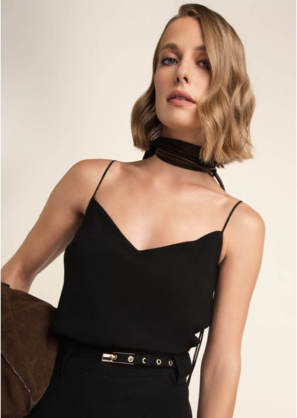 Regata-em-Alfaiataria-com-Decote-V-Clarisse-PRETO-002-05549-PP