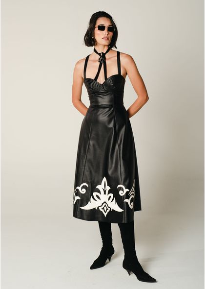 Vestido-Midi-em-Poliuretano-com-Decote-Coracao-Odilia-PRETO-002-05011-PP