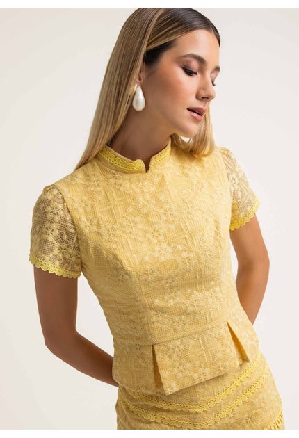Blusa-Peplum-em-Organza-Bordada-com-Gola-Padre-Luana-AMARELO-014-05557-PP