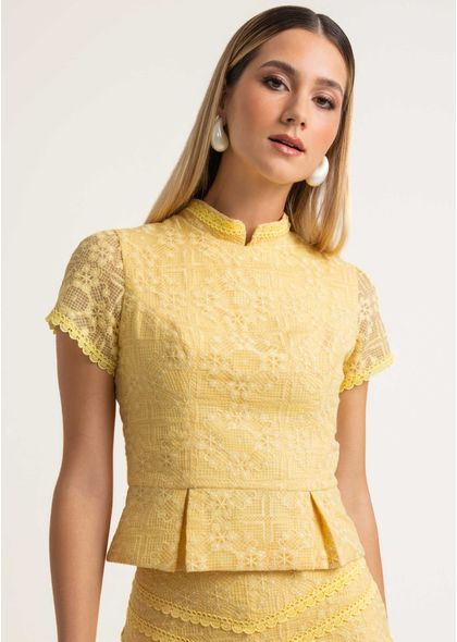 Blusa-Peplum-em-Organza-Bordada-com-Gola-Padre-Luana-AMARELO-014-05557-PP