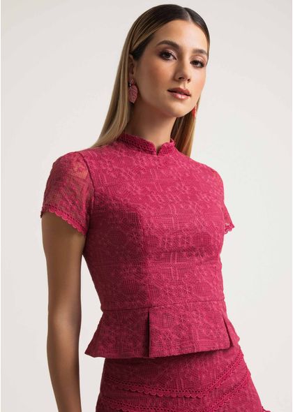 Blusa-Peplum-em-Organza-Bordada-com-Gola-Padre-Luana-VINHO-042-05557-PP