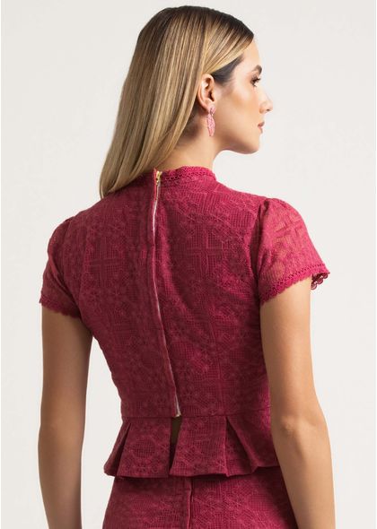Blusa-Peplum-em-Organza-Bordada-com-Gola-Padre-Luana-VINHO-042-05557-PP