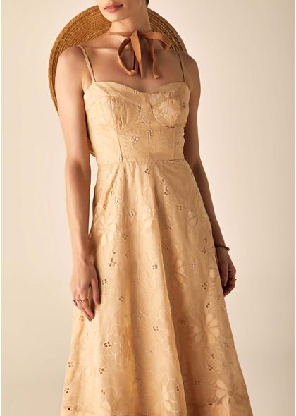 Vestido-Maximidi-em-Organza-Bordada-com-Decote-Coracao-Odete-BEGE-003-05337-PP