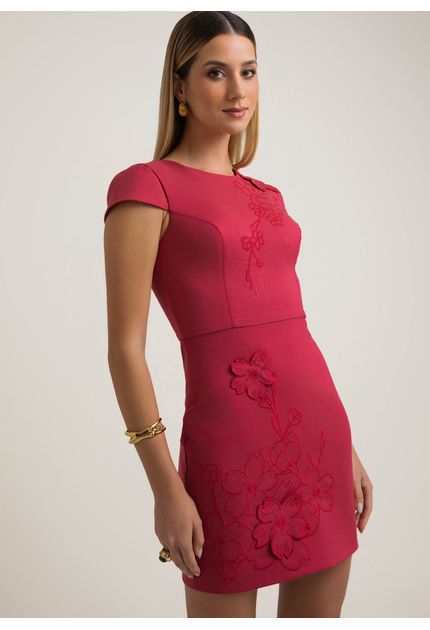 Vestido-Curto-em-Sarja-Estruturada-com-Bordado-Cerejeira-Kyoto-VINHO-042-05564-PP